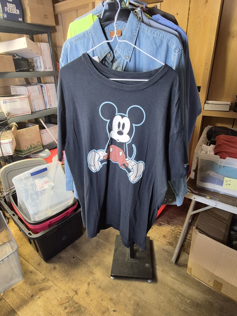 Disney Black Short Sleeve Tee with Retro Mickey Graphic Bin 56